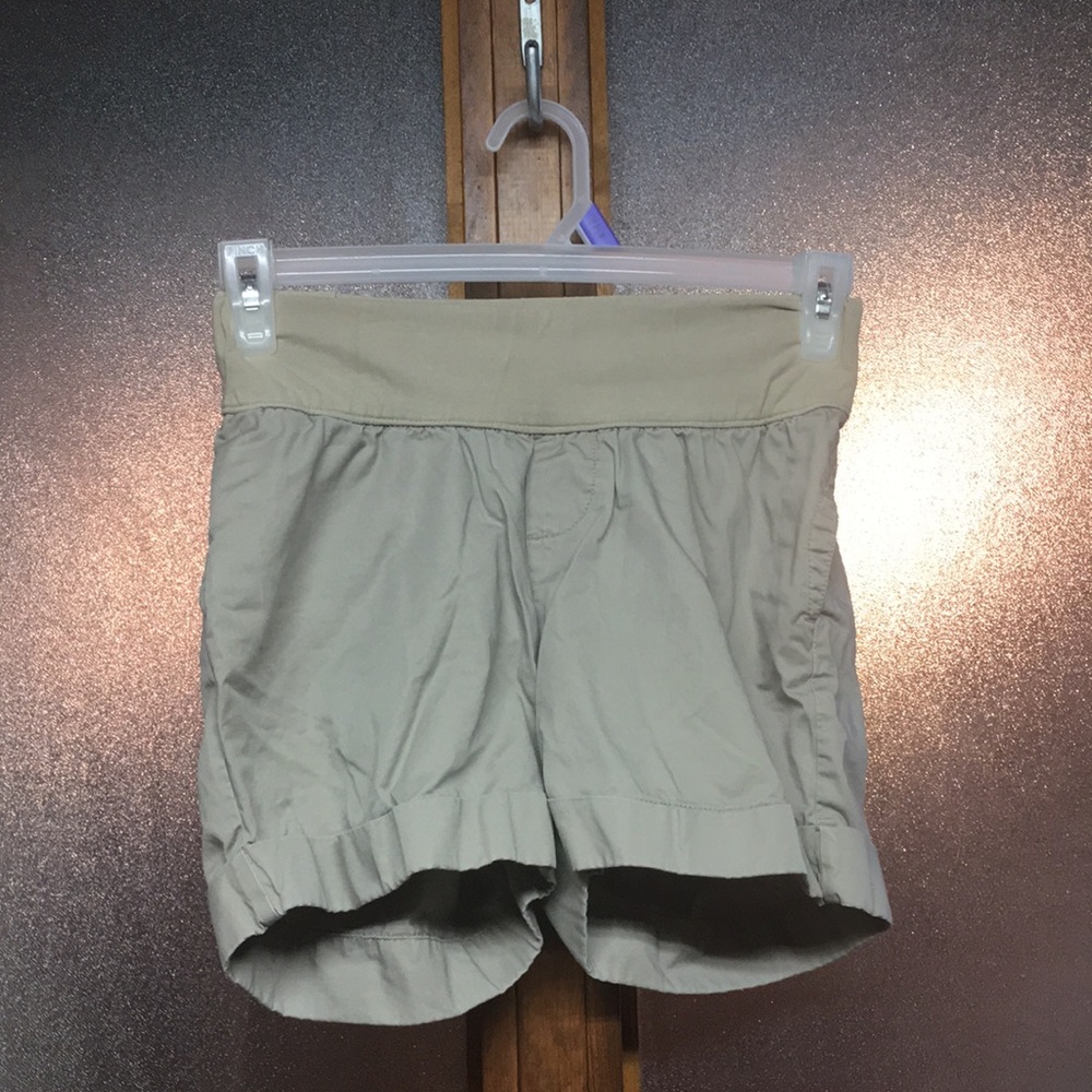 Gap maternity shorts.